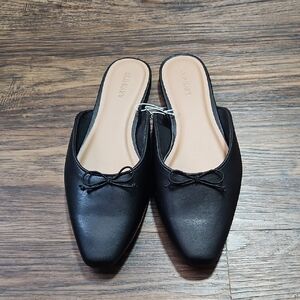 NWT Old Navy Black Slip-On Mules With Bow, Size 7